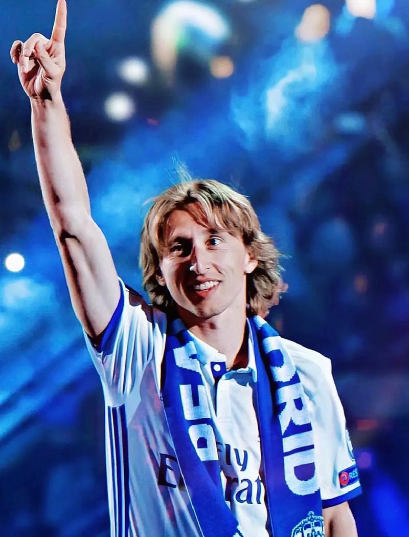 英媒：热刺队长罗梅罗累计5张黄牌停赛，防线或将面临挑战